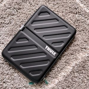 Thule Gauntlet MacBook Sleeve